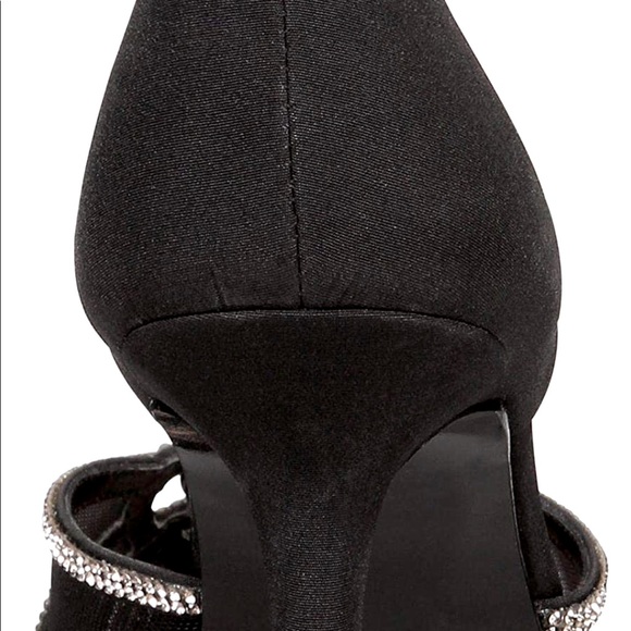 Mother of the Bride: What to Wear to a Black Tie Wedding